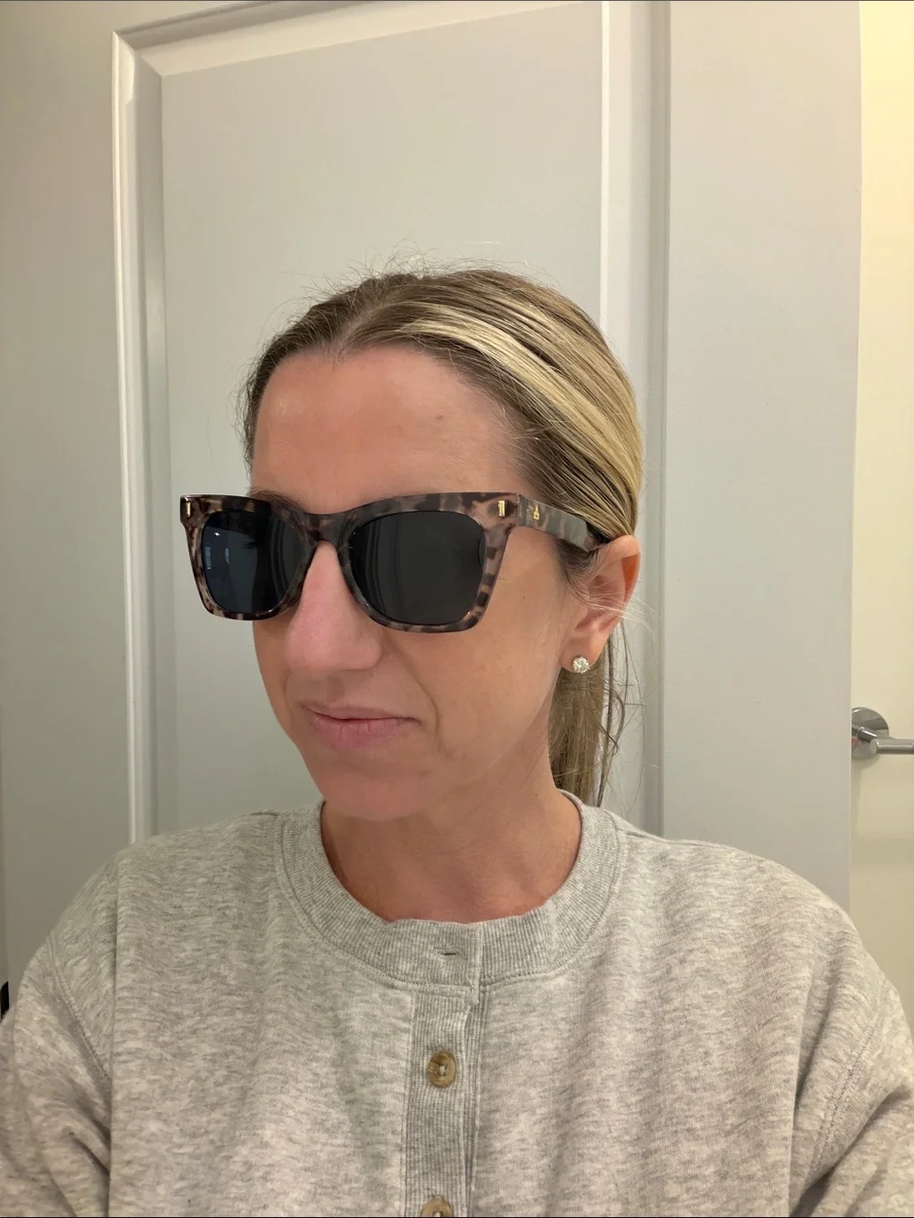 Aire Tortoiseshell Square Sunglasses - Black Lenses EUC